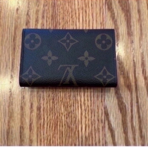 Free Shipping- Authentic Louis Vuitton 6 Key Holder - Picture 7 of 16